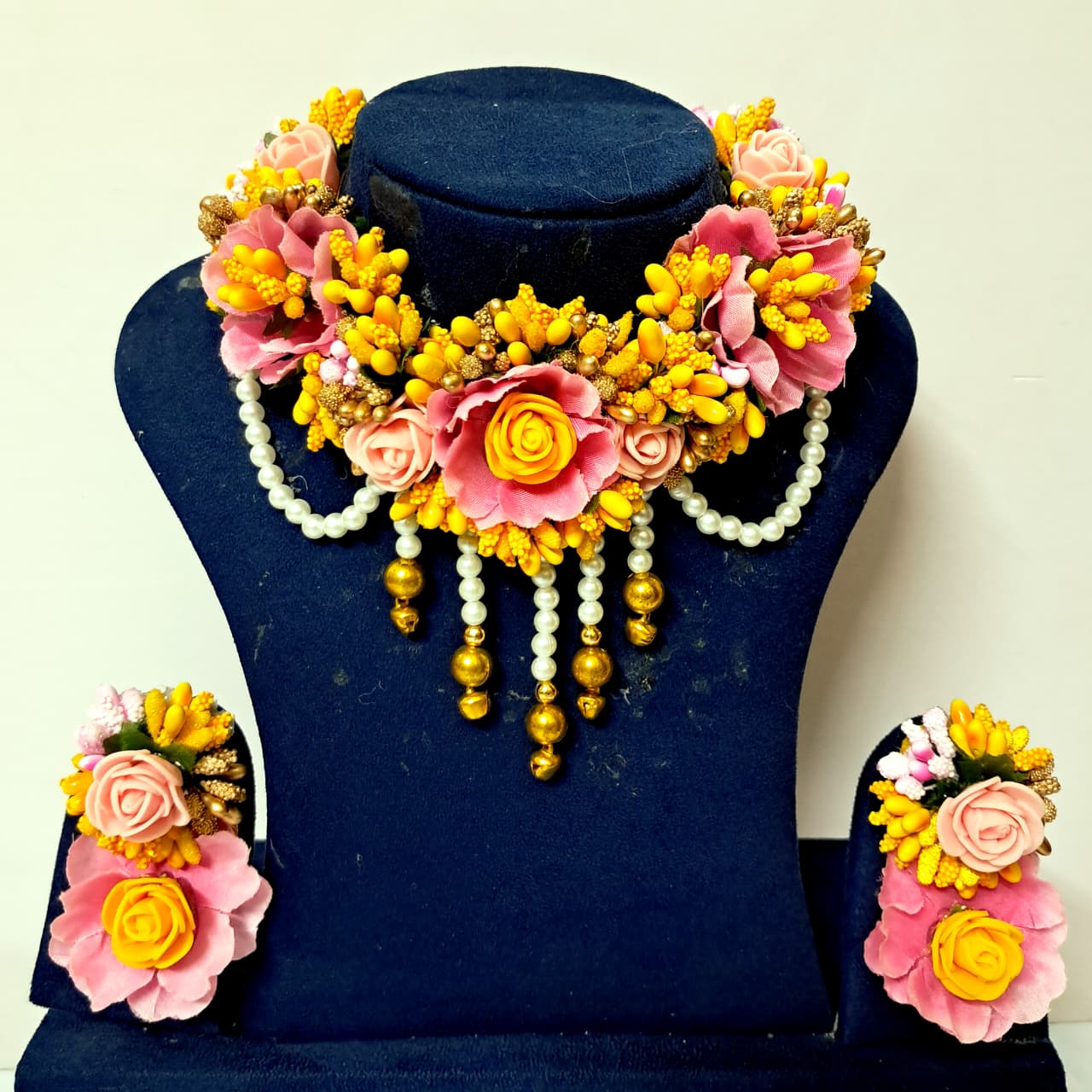 Cascading bridal bouquet